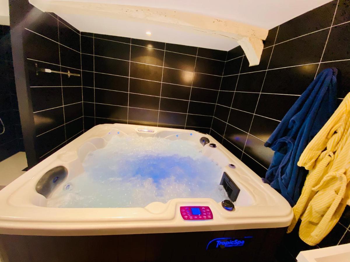 Escapade Romantique - Jacuzzi Et Parking Prive - 002 Lejlighed Rouen Eksteriør billede